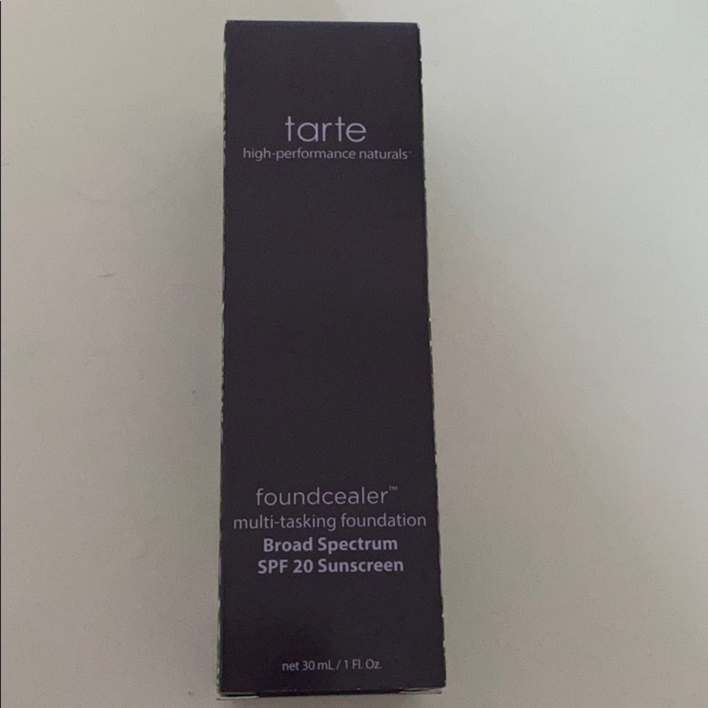 Tarte Foundcealer Foundation